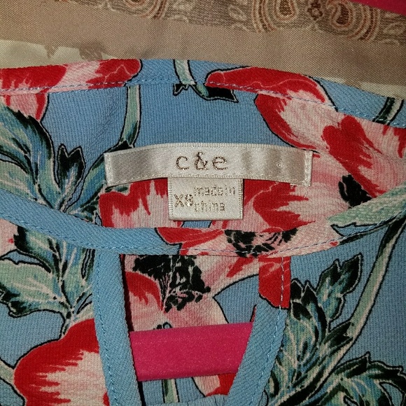 BNWOT c & e blouse - Picture 4 of 7